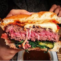 2/20/2020にBusiness o.がFitz Burgerで撮った写真