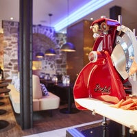 Photo taken at la vie en rose by Business o. on 12/6/2018