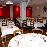 Das Foto wurde bei Hôtel Bar Restaurant de la Place von Business o. am 7/7/2020 aufgenommen