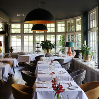 Foto diambil di Hoog Holten Restaurant &amp;amp; Hotel oleh Business o. pada 6/6/2020