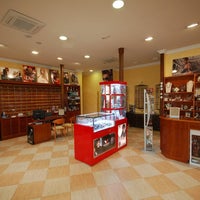 Photo taken at Óptica y Joyería Santamaría by Business o. on 2/20/2020