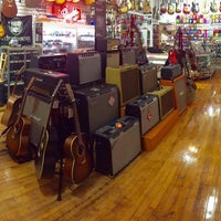 Photo taken at Twin Town Guitars by Business o. on 9/19/2019