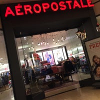 Photo taken at Aéropostale by 🤍🦌 on 11/29/2017