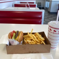 Photo taken at In-N-Out Burger by Kristie A. on 8/3/2020