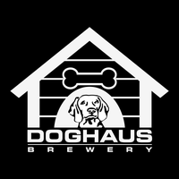 2/16/2017 tarihinde Doghaus Breweryziyaretçi tarafından Doghaus Brewery'de çekilen fotoğraf