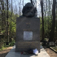 Photo taken at Karl Marx&amp;#39;s Grave by Claudia O. on 4/19/2019