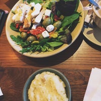 Photo taken at Nando&amp;#39;s by Cansu K. on 10/29/2015