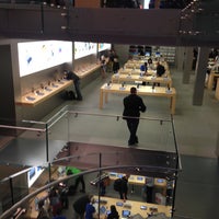 Photo taken at Apple West 14th Street by Gonzalo O. on 6/15/2013