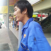 Photo taken at NTUC FairPrice by Yusoff W. on 11/16/2012