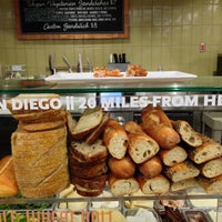 5/8/2013 tarihinde Matthew S.ziyaretçi tarafından Whole Foods Market'de çekilen fotoğraf