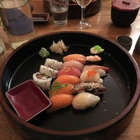 Снимок сделан в Helens Sushi пользователем Liang 8/30/2017