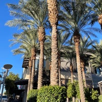 รูปภาพถ่ายที่ Scottsdale Quarter โดย M เมื่อ 10/31/2023