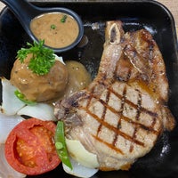 Photo taken at Sawasdee Steak by 🎀MintZy🎀 on 1/26/2021