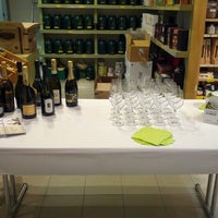 Das Foto wurde bei Enoteca Di Biagio von veryvaleria am 10/21/2012 aufgenommen