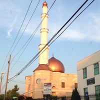 Photo taken at Al-Farooq Mosque by Alfred K. on 5/26/2017
