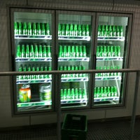 Photo prise au Heineken Brand Store par MK le9/23/2012
