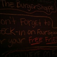 Photo taken at Burger Shoppe by Ronak D. on 6/24/2011