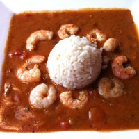 Foto scattata a Blue Orleans Seafood Restaurant da Mikki H. il 5/8/2011
