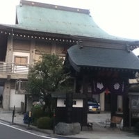 Photo taken at 瑞松寺 by Hiroshi T. on 7/2/2012