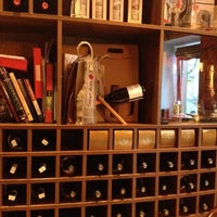 7/24/2012 tarihinde Mihailziyaretçi tarafından Carpe Diem Wine Bar'de çekilen fotoğraf
