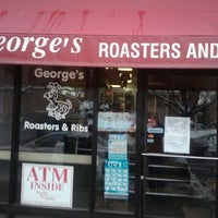 รูปภาพถ่ายที่ George&amp;#39;s Roasters and Ribs โดย Niko M. เมื่อ 2/15/2011