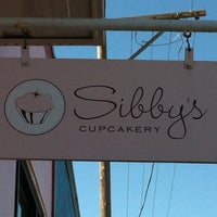 8/30/2012 tarihinde Yamini P.ziyaretçi tarafından Sibby&amp;#39;s Cupcakery'de çekilen fotoğraf
