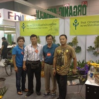 Photo taken at บู๊ทเจรจาธุรกิจการค้า สมาคมไม้ประดับแห่งประเทศไทย by Udom T. on 5/8/2012