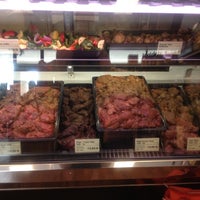 Foto tirada no(a) The Butcher&amp;#39;s Market por Wendi L. em 5/13/2012