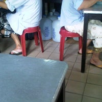 Photo taken at ร้านอาหารอิสลาม รามคำแหง 59 (Halal Food) by Wan S. on 1/27/2012