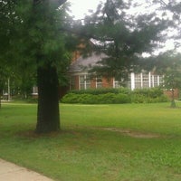 Photo taken at George Mason Elementary School by PRENTICE on 9/8/2011