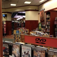 Barnes Noble 2100 Snelling Ave N