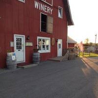 Photo taken at Thousand Islands Winery by Scott H. on 8/18/2012