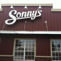 Photo taken at Sonny&amp;#39;s BBQ by Jeff L. on 6/22/2011