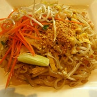 Photo taken at Sabhai Thai by Chel/SMGyyj on 11/9/2011