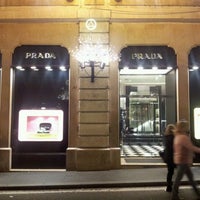 prada via condotti