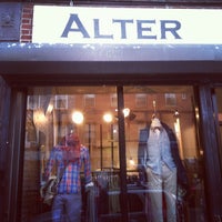 รูปภาพถ่ายที่ Alter Men&amp;#39;s Shop โดย Gordon K. เมื่อ 4/12/2012