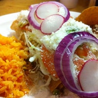 Photo taken at Taqueria Toluca by Vic D. on 5/17/2011