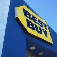 Photo taken at Best Buy by TROY T. on 8/25/2011