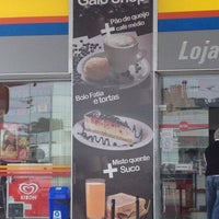 Photo taken at Posto Galo - Shopping Itaguaçu by Luiz R. on 7/15/2012