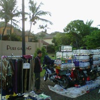 Photo taken at Pasar Kaget Minggu Pagi Puri Gading by Sugiri W. on 2/19/2011