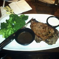 Photo taken at LongHorn Steakhouse by @gcdoc362 on 8/19/2012