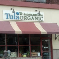 8/3/2012 tarihinde Michelle M.ziyaretçi tarafından Tula Organic Salon and Spa'de çekilen fotoğraf