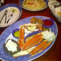 Photo taken at Red Lobster by Celsius M. on 11/5/2011