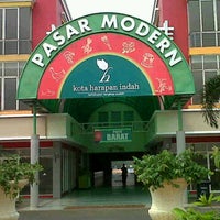 Photo taken at Pasar Modern Kota Harapan Indah by Sitti Sitta S. on 8/5/2011