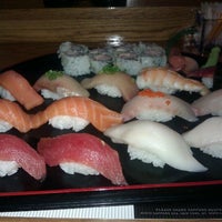 Photo prise au Yashi Sushi par Kevin le10/22/2011