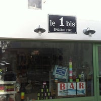 Снимок сделан в Le 1 Bis пользователем Boutique I. 1/18/2011