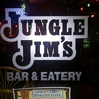 รูปภาพถ่ายที่ Jungle Jim&amp;#39;s โดย Peter G. เมื่อ 8/23/2011