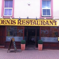 Foto diambil di Denis Restaurant oleh Nova Sangook S. pada 7/11/2012