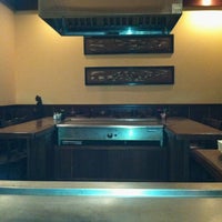 Foto scattata a Sakura Japanese Steak, Seafood House &amp;amp; Sushi Bar da Tori D. il 4/22/2012