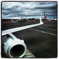 Foto diambil di Newcastle International Airport oleh Emile N. pada 7/24/2012